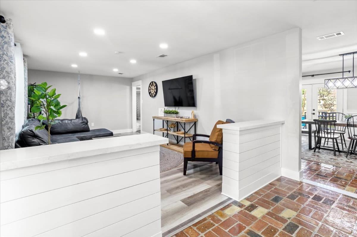 Ranch Home Gem 5Br Home Sleeps 12 With Game Room Gulfport Εξωτερικό φωτογραφία