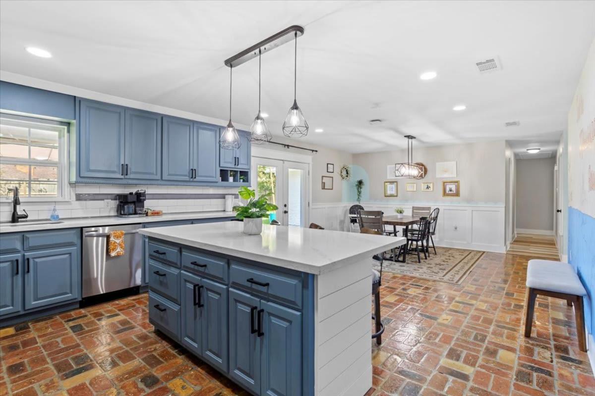 Ranch Home Gem 5Br Home Sleeps 12 With Game Room Gulfport Εξωτερικό φωτογραφία