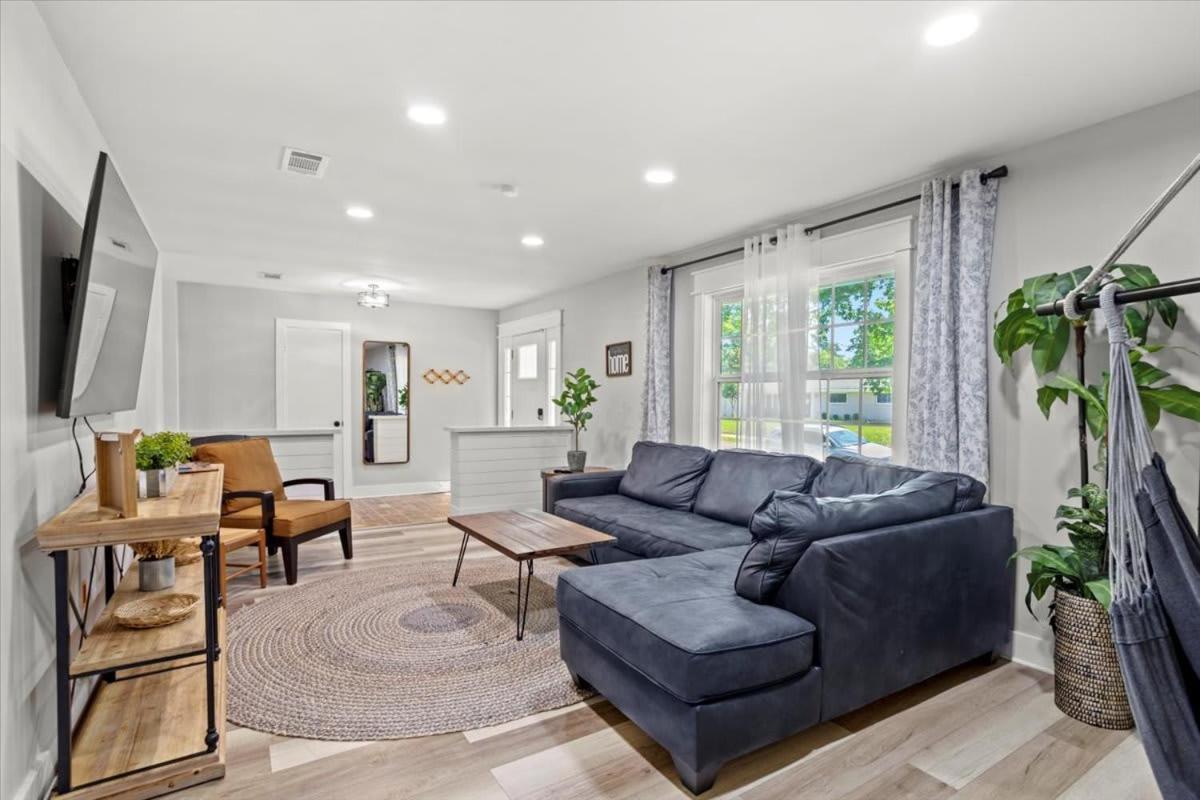 Ranch Home Gem 5Br Home Sleeps 12 With Game Room Gulfport Εξωτερικό φωτογραφία