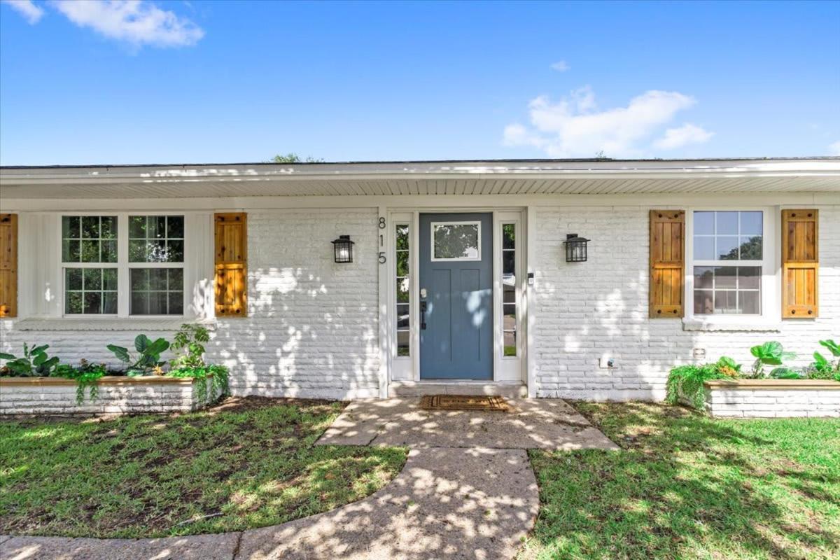 Ranch Home Gem 5Br Home Sleeps 12 With Game Room Gulfport Εξωτερικό φωτογραφία